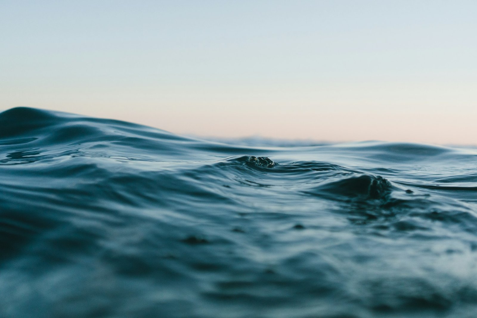 Ocean waves meeting the horizon
